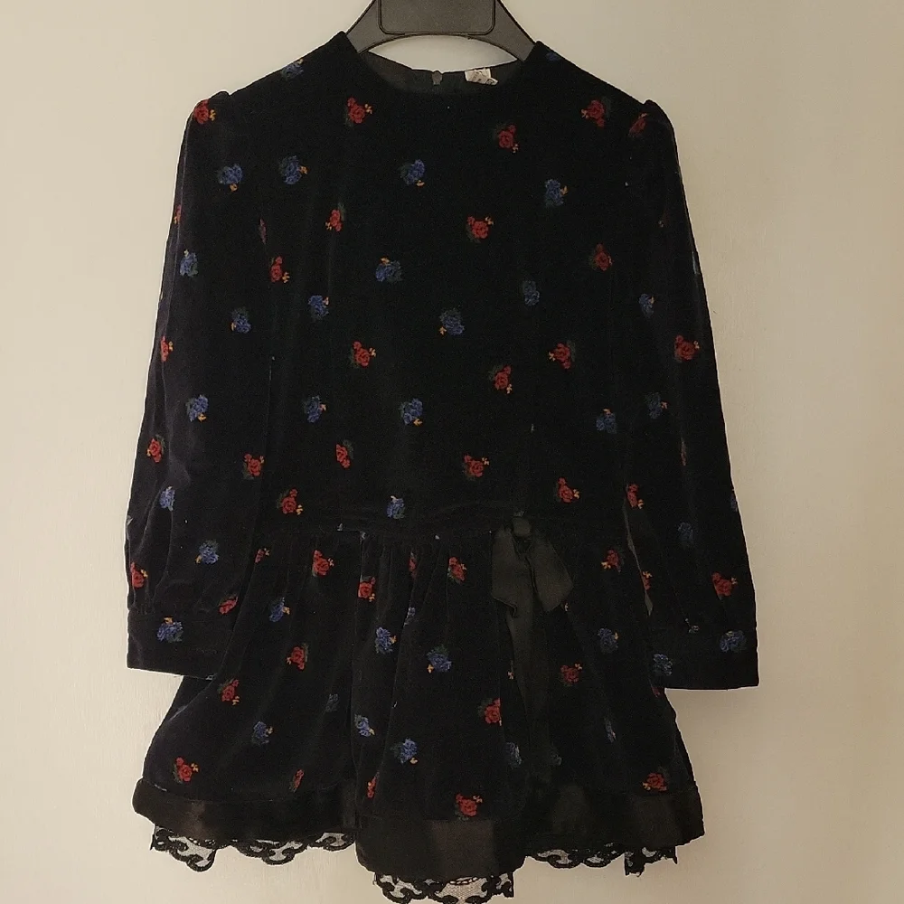 Holiday Black Velvet Velour Floral Lace Trim Kids Dress Long Puffy Sleeves Italy